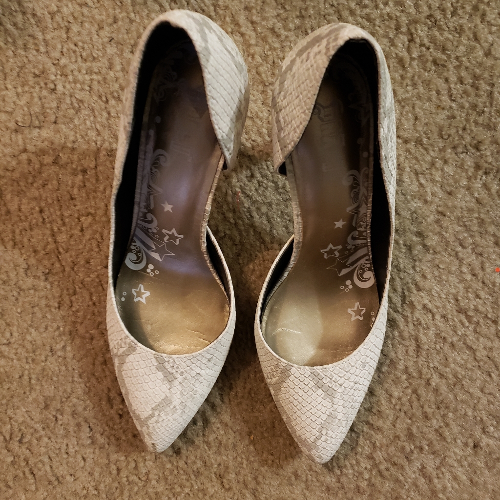 3/$30 Bash Heels